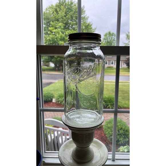 Vintage Ball Clear Half Gallon Glass Mason Jar with Twist on Lid - Picture 3 of 10